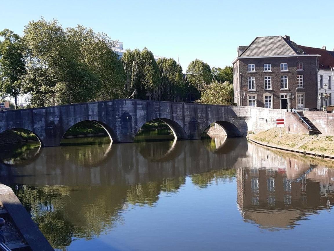 Roermond Uniek Stadspand, Compleet Woonhuis Экстерьер фото